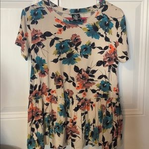 Agnes and Dora Relaxed Ruffle tee
